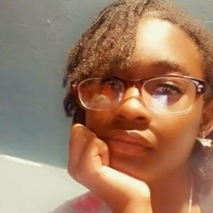 Meet your Posher, Noelle